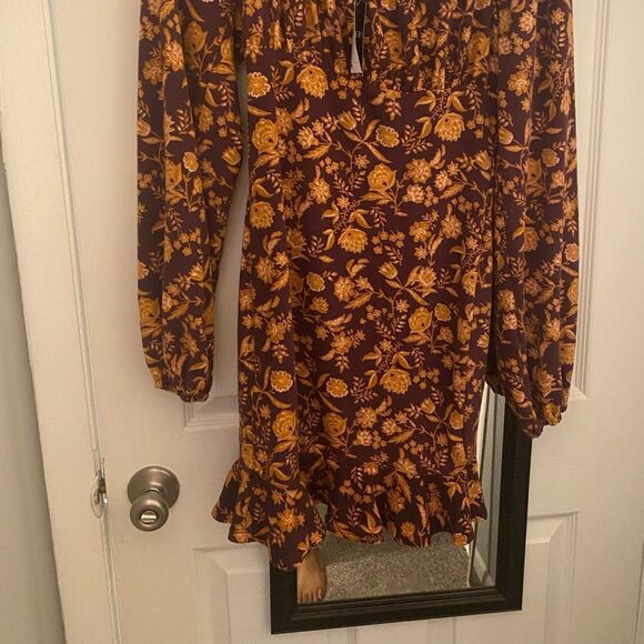 Dress    - Picture 2 of 3